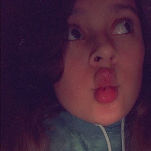 Meet your Posher, Johana